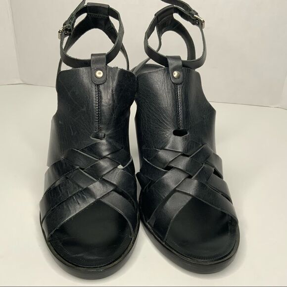 POUR la Victoire‎ leather wedge sandals. - Picture 12 of 12